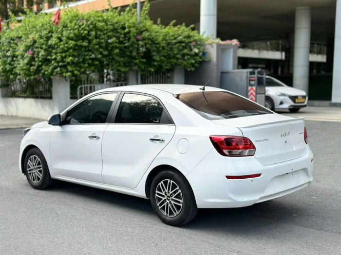 Kia Soluto 1.4 AT Deluxe trắng 2023